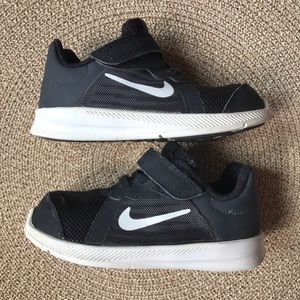 Nike Downshifter 8 Sneaker size 8